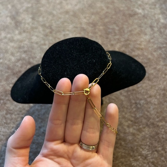 Gold Green Boho Necklace - Picture 3 of 3